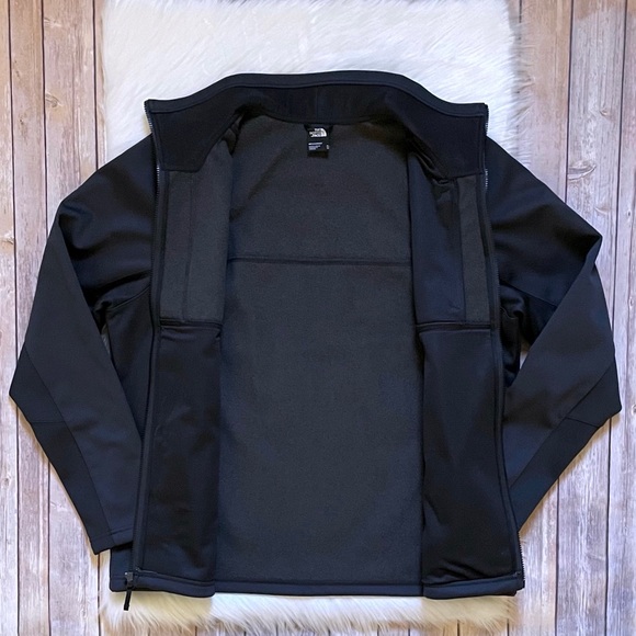 The North Face Men’s Apex Risor Jacket In TNF Black - Picture 5 of 9